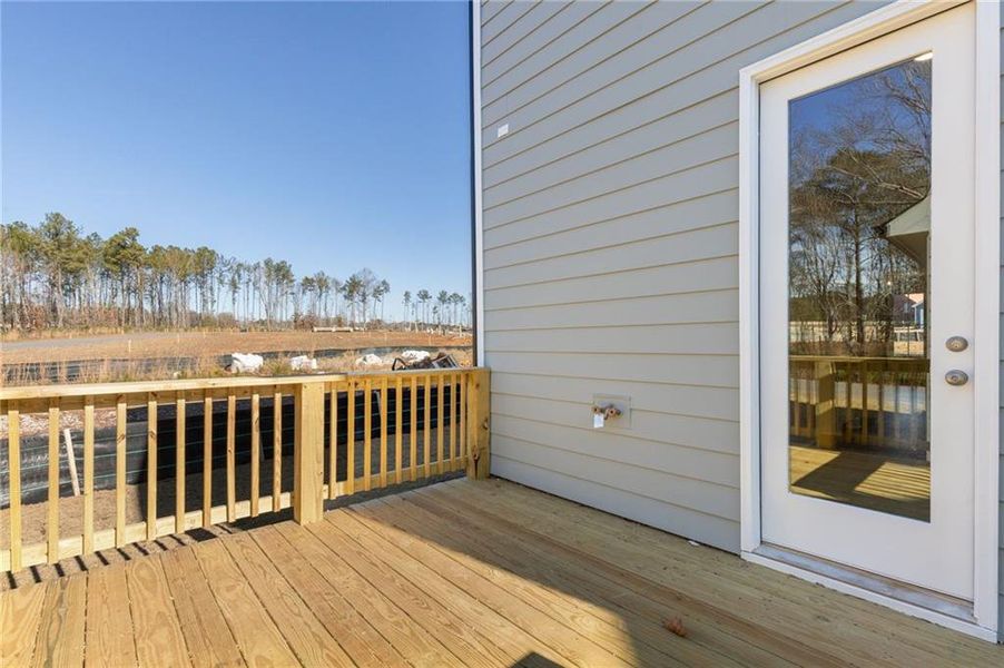 Exterior details and patio area of a home in , Athens (Image 21).