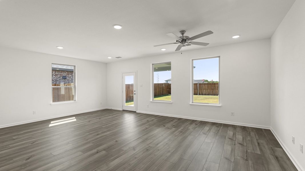Spacious, unfurnished interior of a new home in Churchill 50s, Anna (Image 37). Spacious, unfurnished interior of a new home in Churchill 50s, Anna (Image 37).
