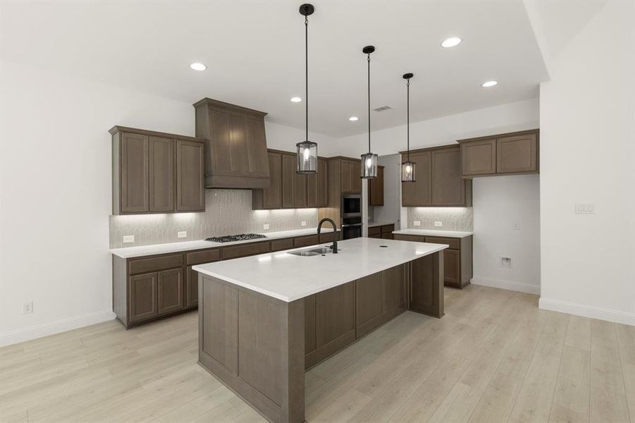 11. 2213 Clairmount - Kitchen (2)