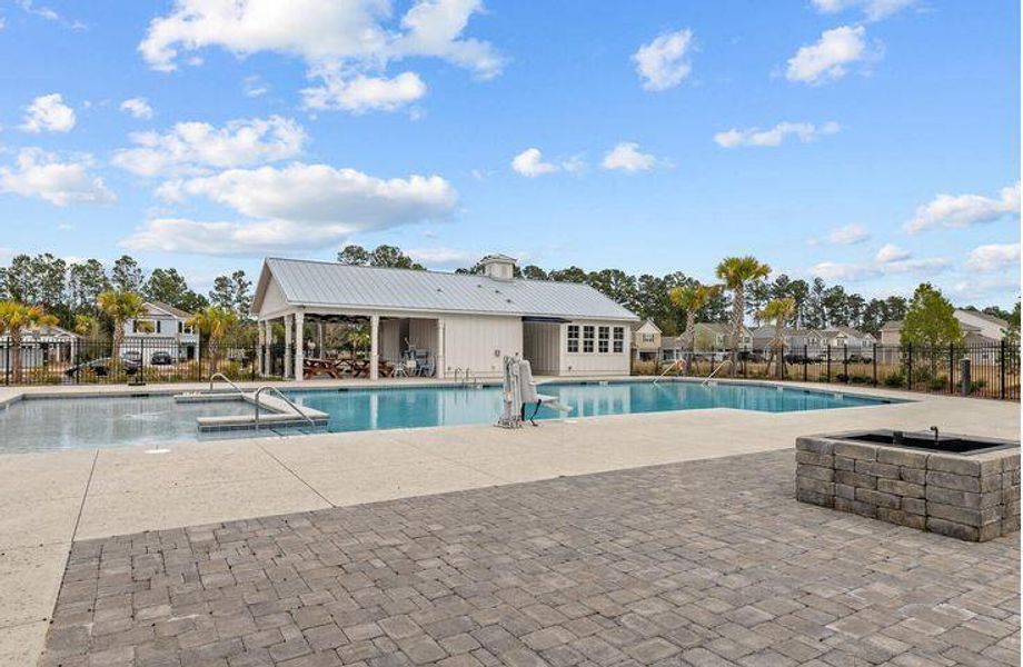 Community amenities in , Summerville (Image 43).