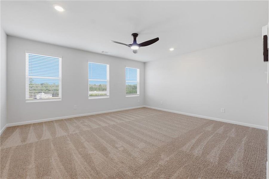 Spacious, unfurnished interior of a new home in Moss Creek, Hogansville (Image 15).