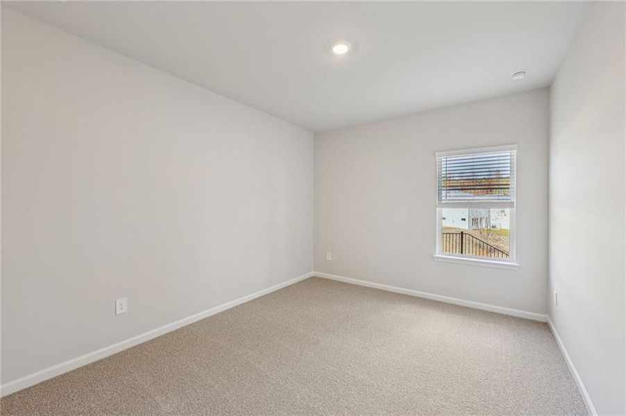 Spacious, unfurnished interior of a new home in The Oaks at Dawson, Dawsonville (Image 21).