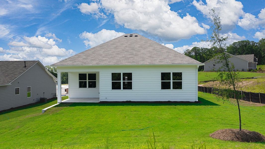 Representative exterior details of a home built from the Aria by D.R. Horton in Lost Creek, Dallas (Image 20).