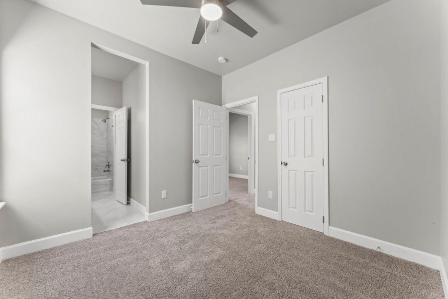 Spacious, unfurnished interior of a new home in , Houston (Image 26).