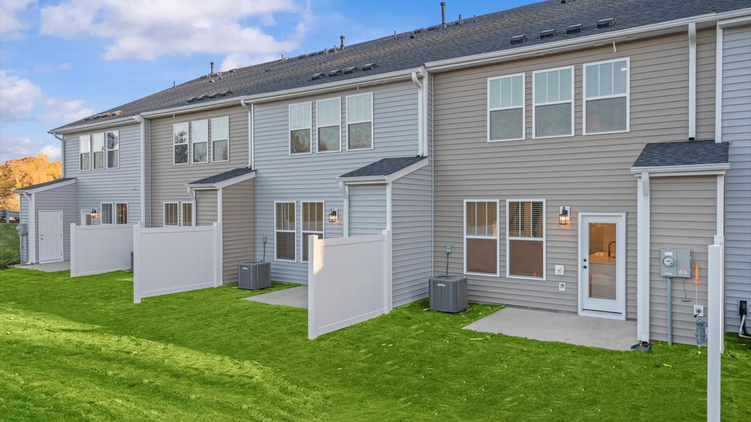 Memorable first impression with elegant exterior design and exceptional materials Memorable first impression with elegant exterior design and exceptional materials