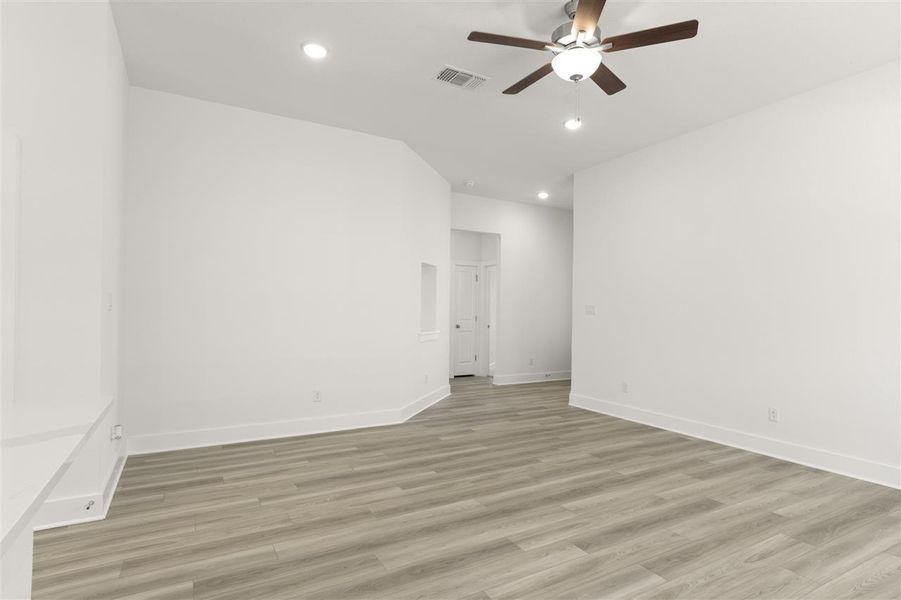 Spacious, unfurnished interior of a new home in Grande Estates, Bertram (Image 25).