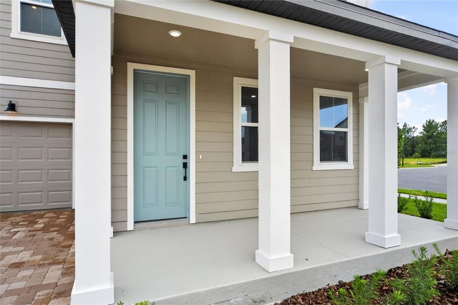 Exterior details and patio area of a home in Trailside, Mount Dora (Image 3).
