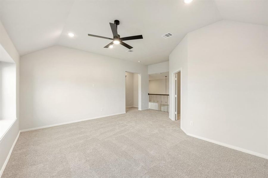 Spacious, unfurnished interior of a new home in Liberty, Melissa (Image 35).