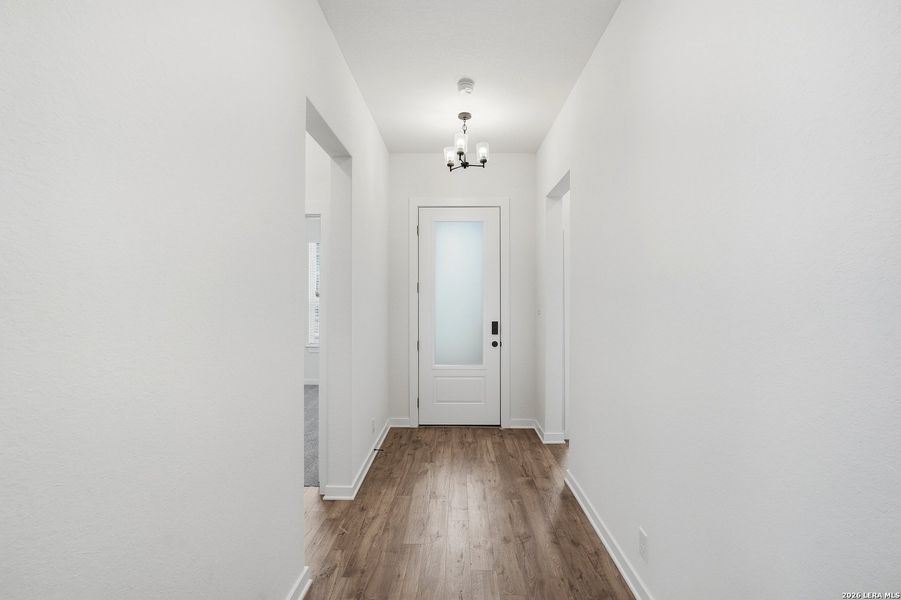 Spacious, unfurnished interior of a new home in The Crossvine, Schertz (Image 30).