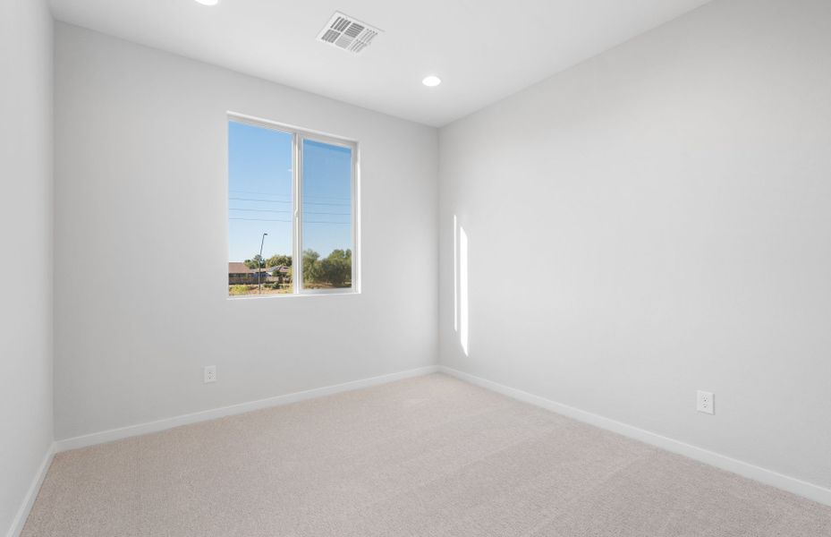 Spacious, unfurnished interior of a new home in Legado West, Queen Creek (Image 27). Spacious, unfurnished interior of a new home in Legado West, Queen Creek (Image 27).