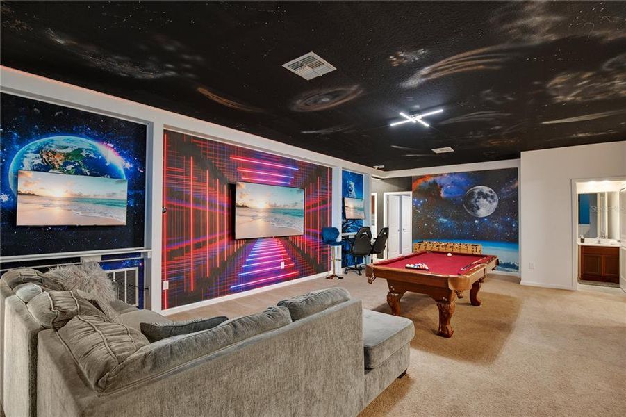 Image 29 of a home in .