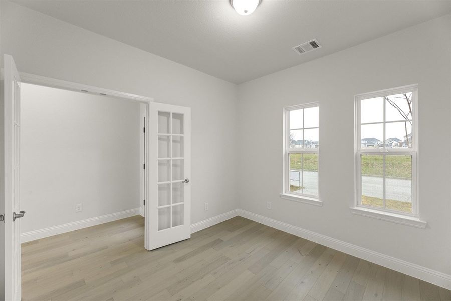 Representative unfurnished interior of a home built from the Campion by Pacesetter Homes in La Terra at Uptown Celina, Celina (Image 29).