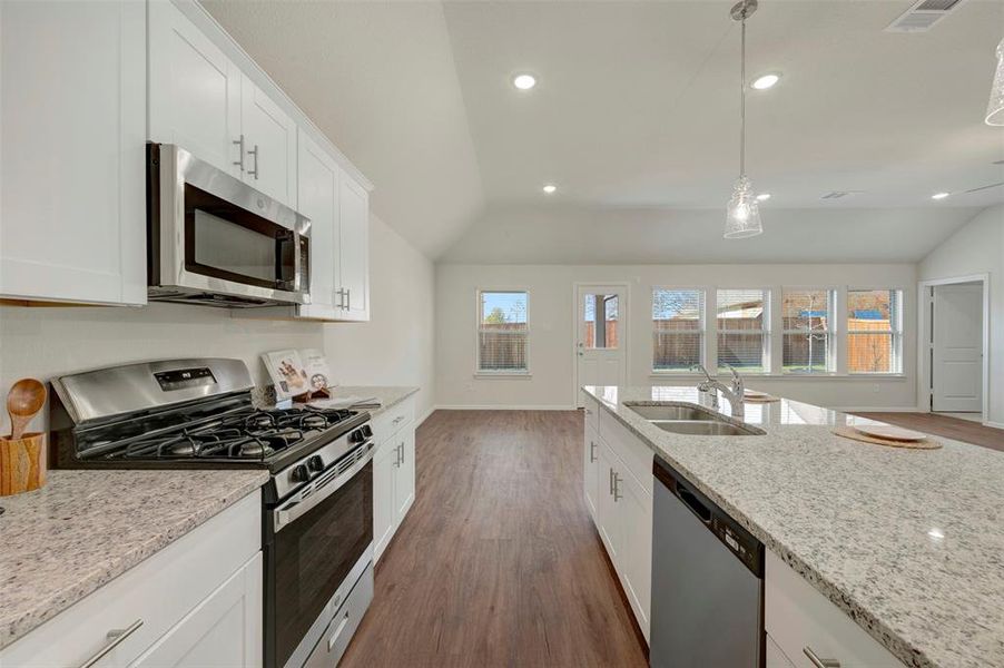 Furnished interior view inside a new home in Sanderos, Fort Worth (Image 7).