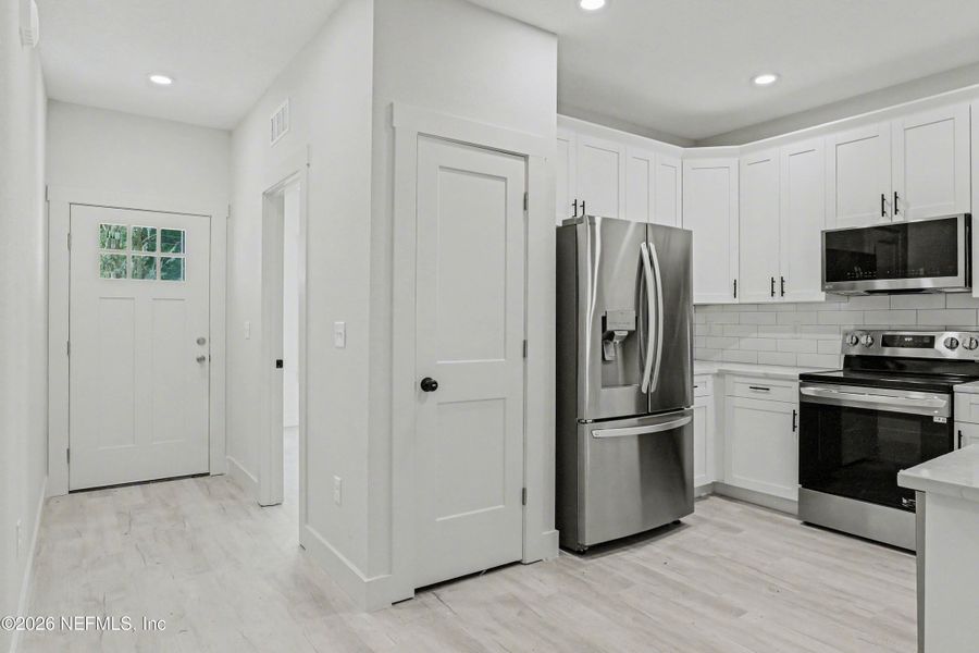 Furnished interior view inside a new home in , Jacksonville (Image 9).