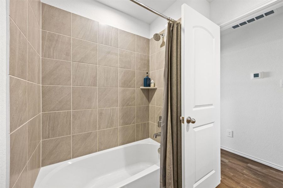 Furnished interior view inside a new home in Summerwood Trails, Willis (Image 10). Furnished interior view inside a new home in Summerwood Trails, Willis (Image 10).