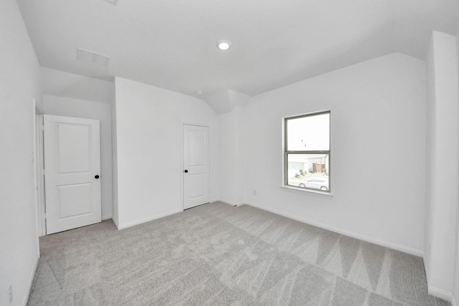 Spacious, unfurnished interior of a new home in , Katy (Image 28).