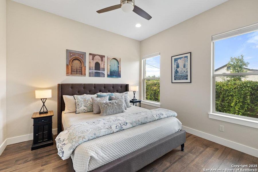Furnished interior view inside a new home in , Blanco (Image 15).