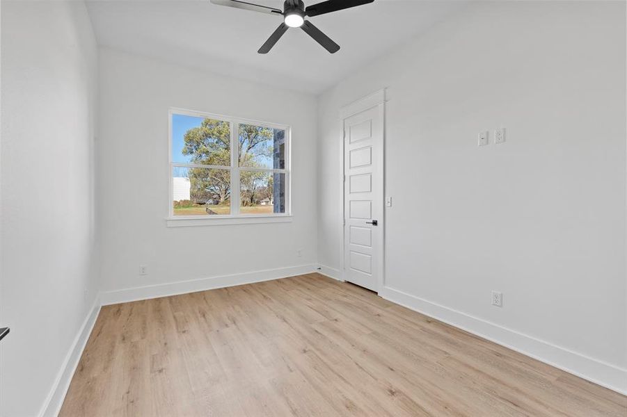Spacious, unfurnished interior of a new home in , Tyler (Image 32).