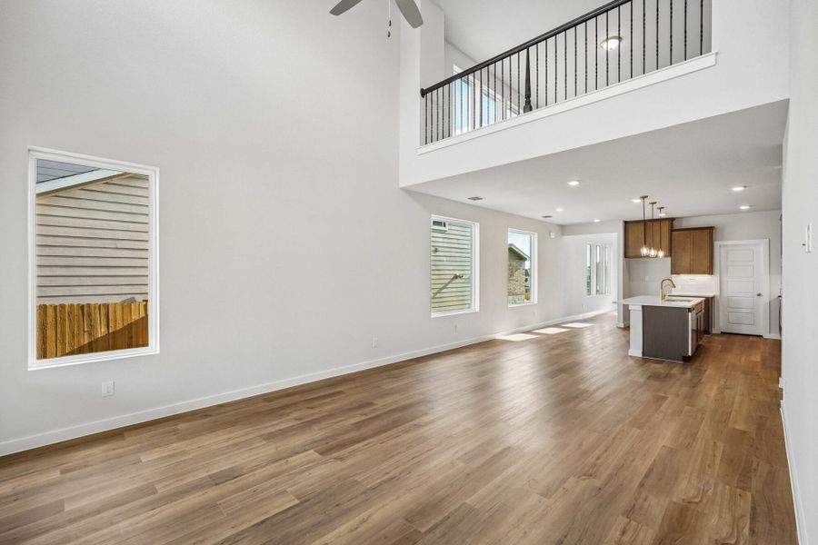 Spacious, unfurnished interior of a new home in The Meadows at Hunters Ranch, San Antonio (Image 19).