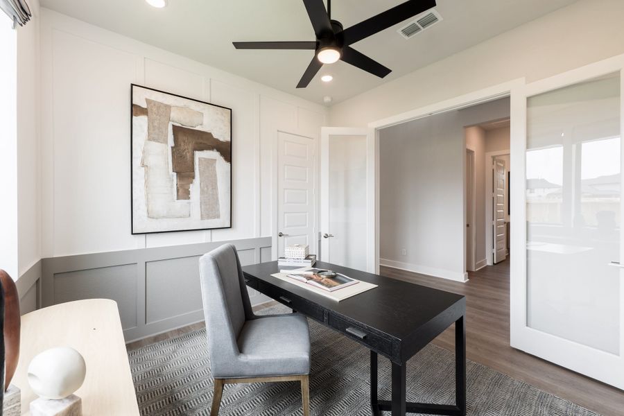 Image 76 representing the Goldeneye by Tri Pointe Homes in Tompkins Reserve, Katy, TX.