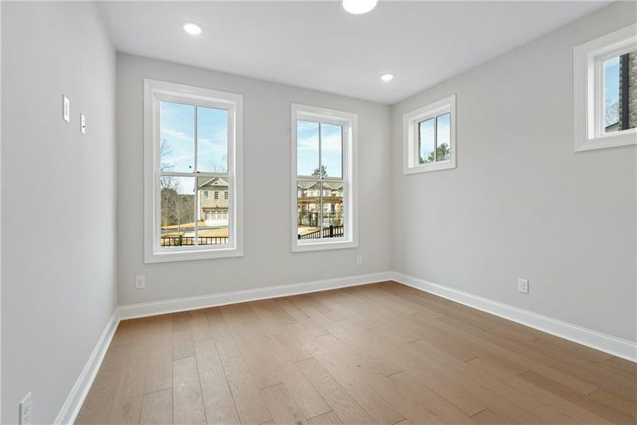 Spacious, unfurnished interior of a new home in Ward's Crossing Townhomes, Johns Creek (Image 27). Spacious, unfurnished interior of a new home in Ward's Crossing Townhomes, Johns Creek (Image 27).