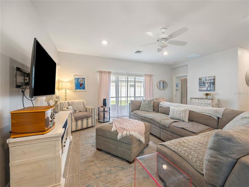 Furnished interior view inside a new home in Liberty Village: Liberty Village - Phase One, Ocala (Image 33).