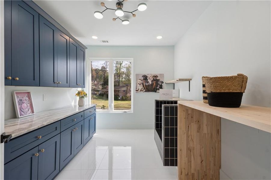 Furnished interior view inside a new home in , Atlanta (Image 30).