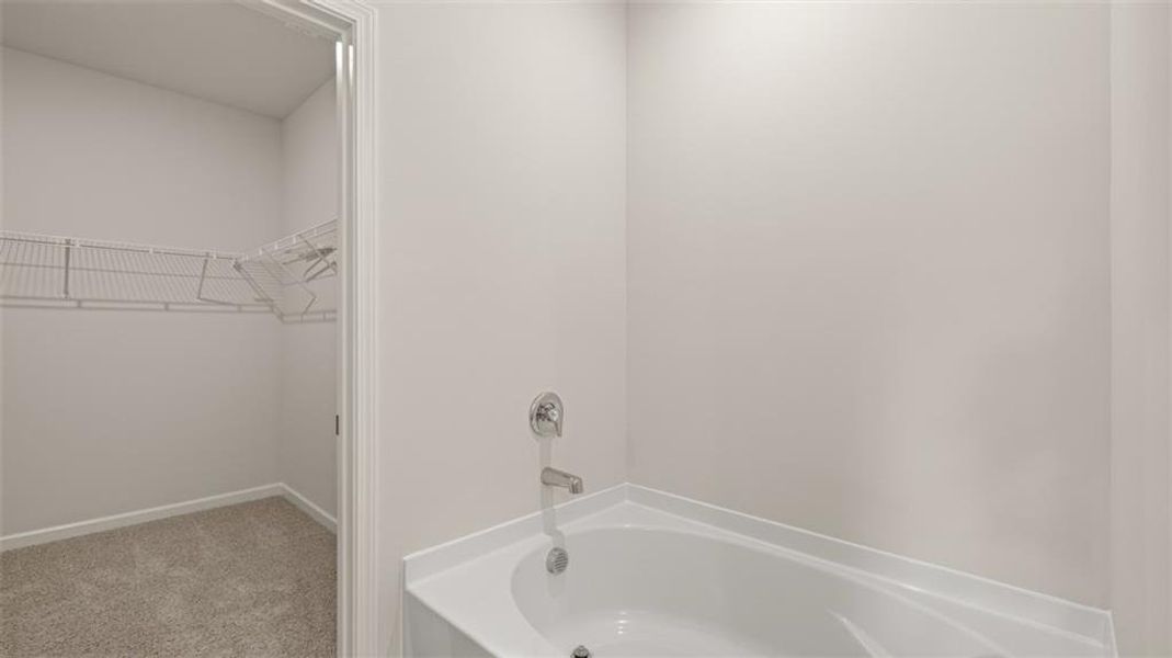 Spacious, unfurnished interior of a new home in Jackson Landing, Jefferson (Image 39).