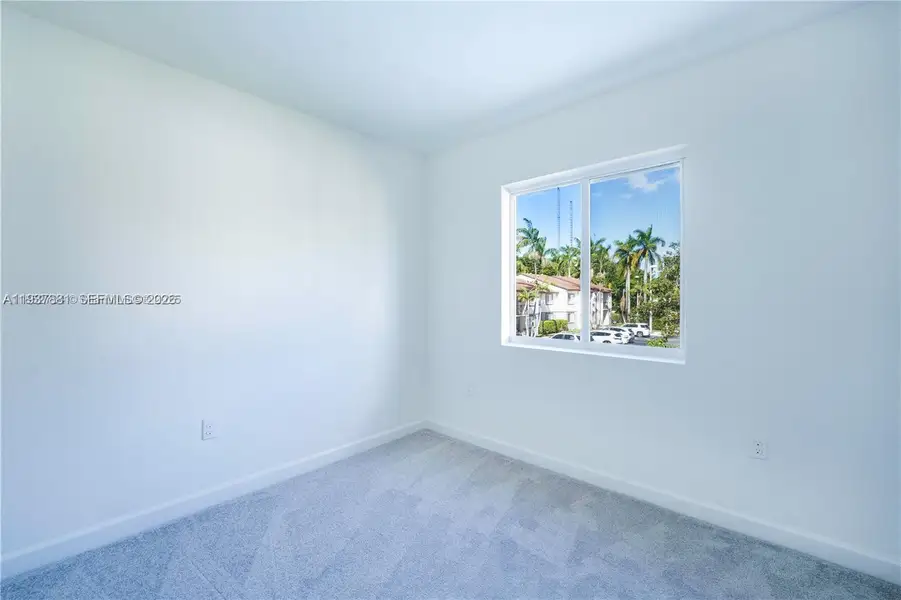 Spacious, unfurnished interior of a new home in , Pembroke Park (Image 7).