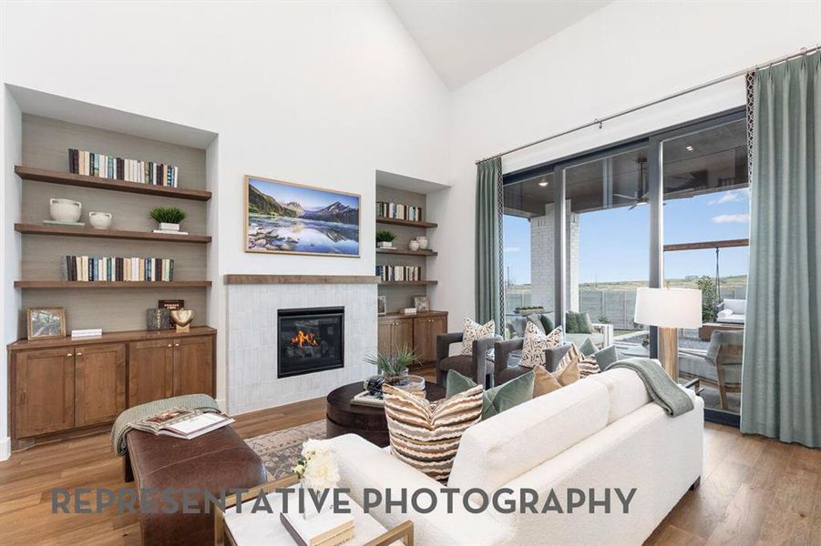 Furnished interior view inside a new home in Goodland, Venus (Image 28).