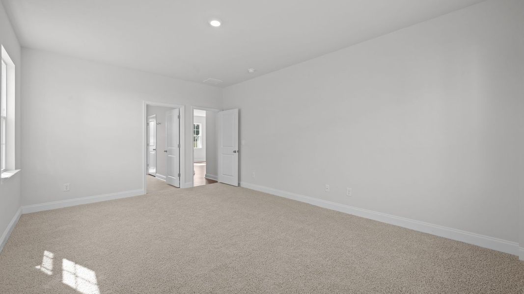 Spacious, unfurnished interior of a new home in Tyler - Home on the Lake, New Bern (Image 24).