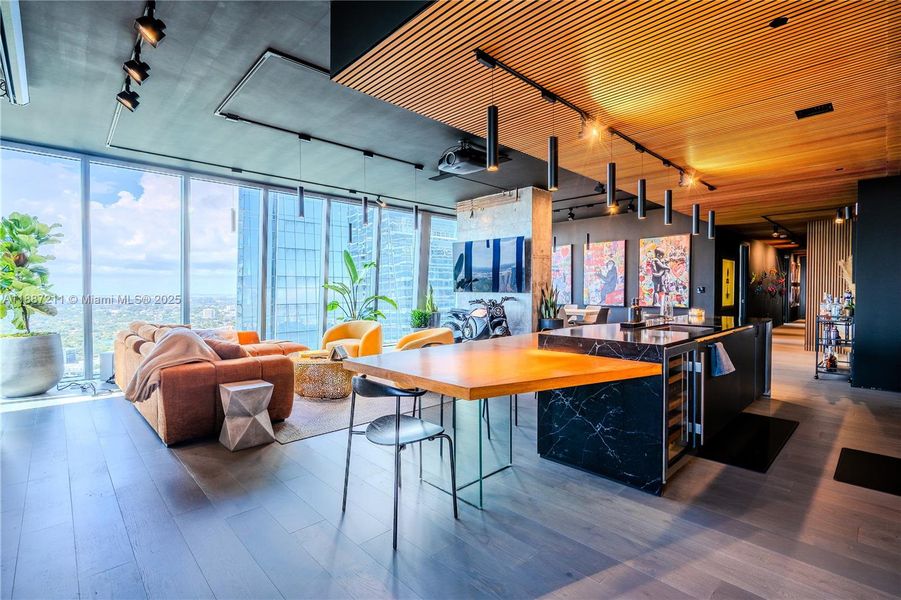 Community amenities in , Miami (Image 21).