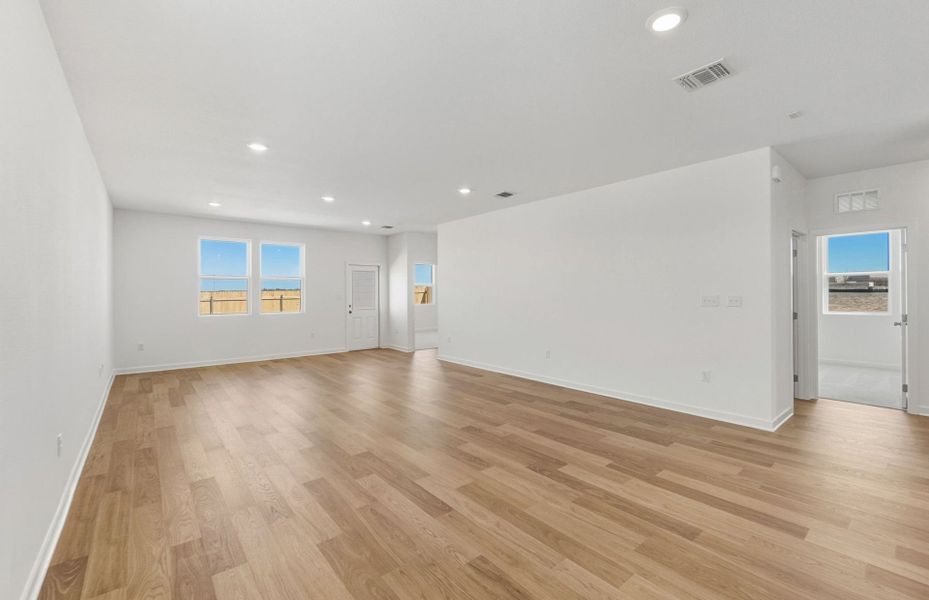 Spacious, unfurnished interior of a new home in Larson Crossing, Elgin (Image 32).