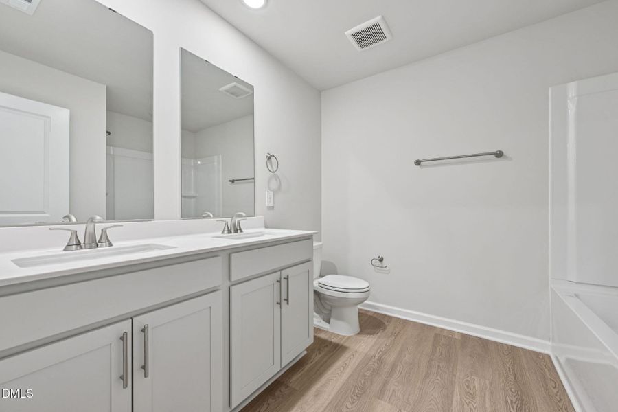 40-web-or-mls-Raleigh - River Glen - 719