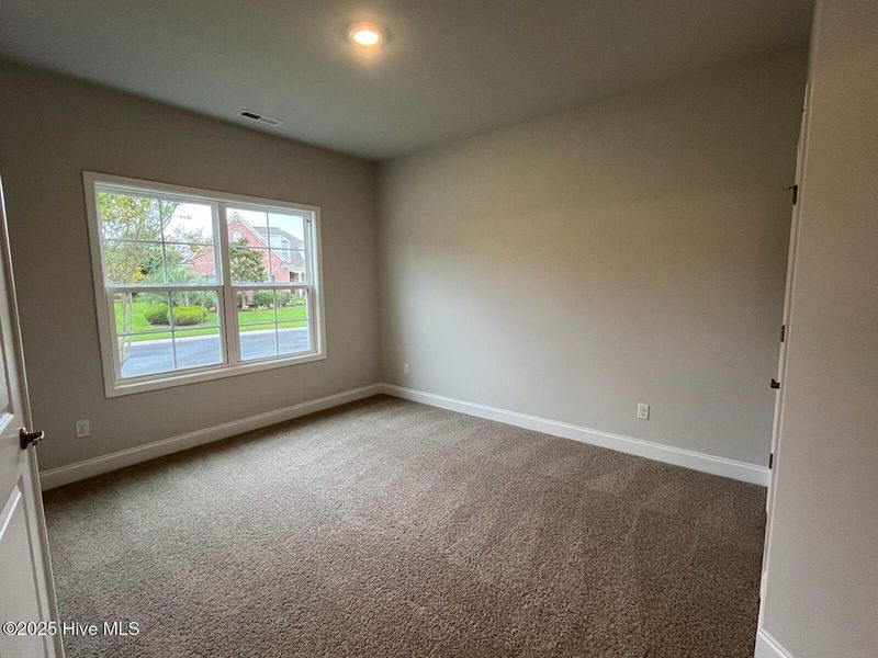 Spacious, unfurnished interior of a new home in Palmetto Creek, Bolivia (Image 21).