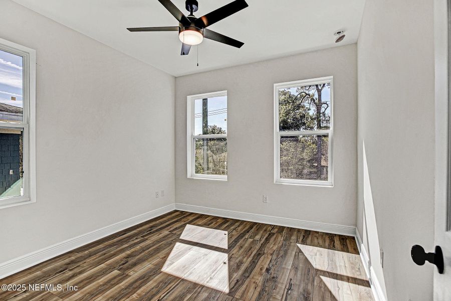 Spacious, unfurnished interior of a new home in , Jacksonville (Image 22).
