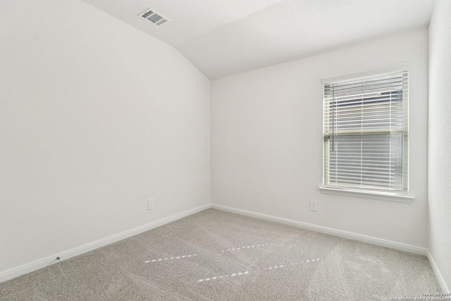 Spacious, unfurnished interior of a new home in Catalina, Converse (Image 24).