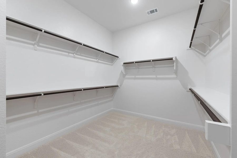 Spacious, unfurnished interior of a new home in Lariat - 70', Liberty Hill (Image 19).
