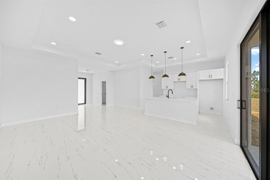 Spacious, unfurnished interior of a new home in , Lehigh Acres (Image 19).