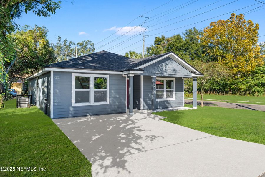 Exterior details and patio area of a home in , Jacksonville (Image 3). Exterior details and patio area of a home in , Jacksonville (Image 3).