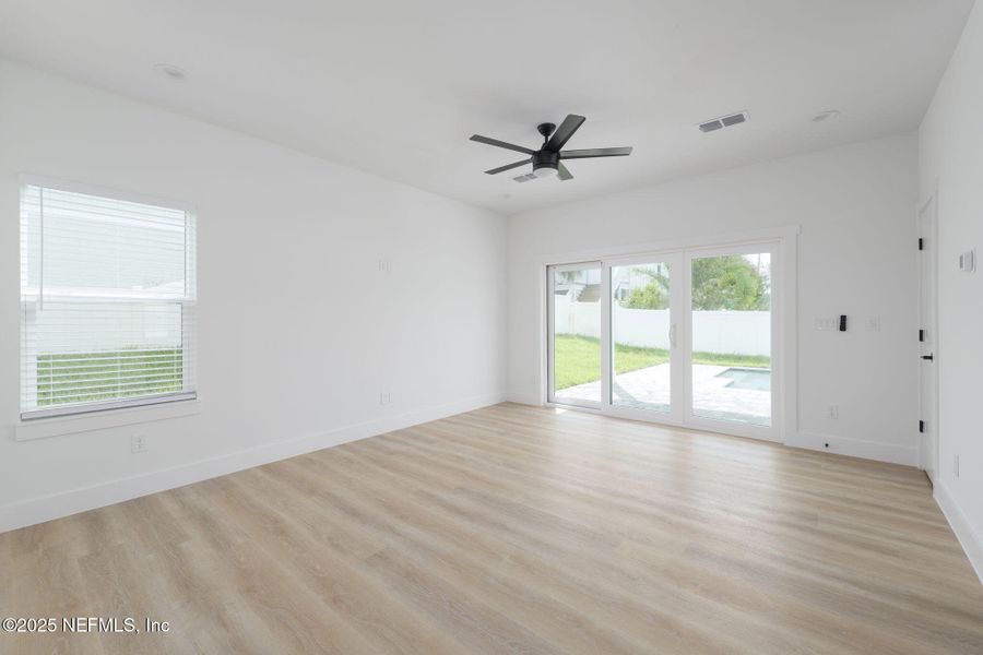 Spacious, unfurnished interior of a new home in , St. Augustine (Image 20).