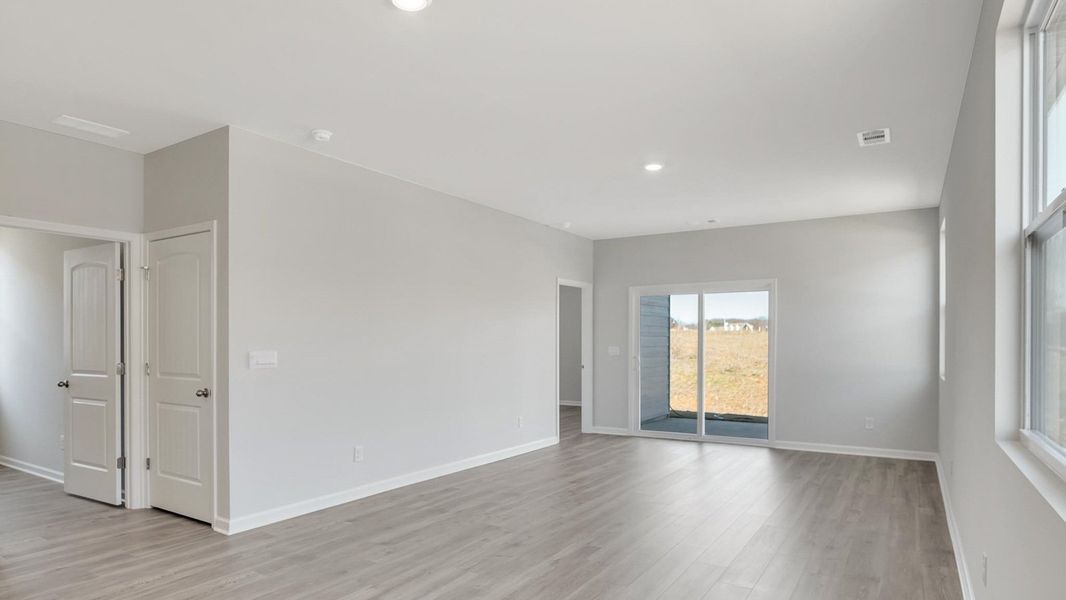 Spacious, unfurnished interior of a new home in Legacy Farms, White House (Image 17).