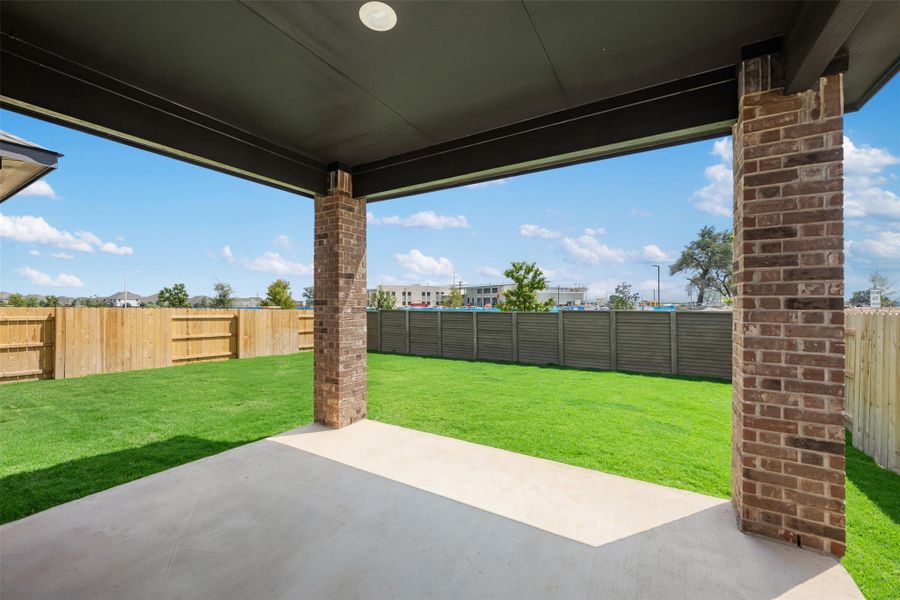 Exterior details and patio area of a home in Berry Creek Highlands, Georgetown (Image 3).
