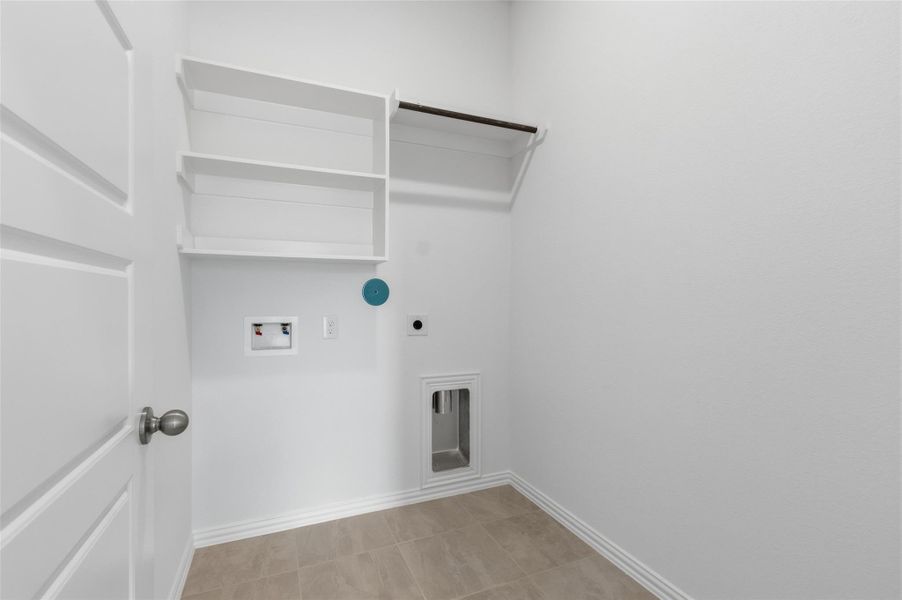 Spacious, unfurnished interior of a new home in Brookewater, Rosenberg (Image 25). Spacious, unfurnished interior of a new home in Brookewater, Rosenberg (Image 25).