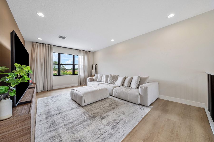 022-8124CrystalDownsAvenue-BocaRaton-FL-