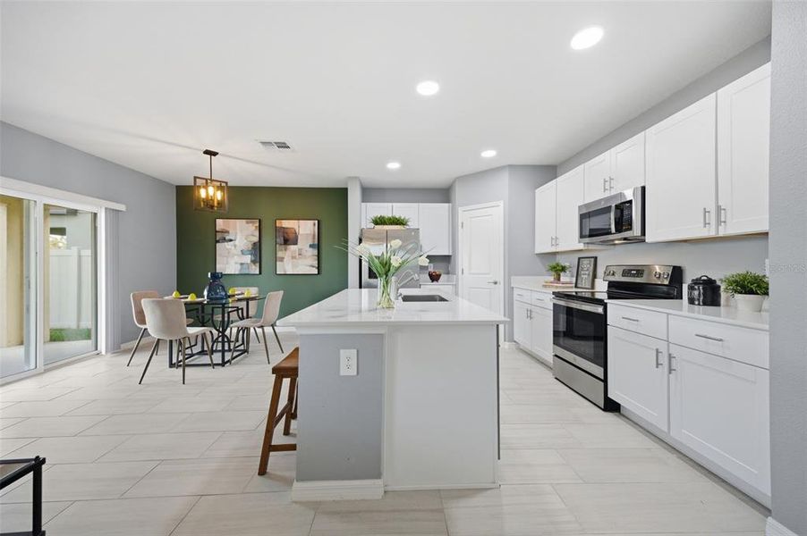 Furnished interior view inside a new home in , Plant City (Image 11).