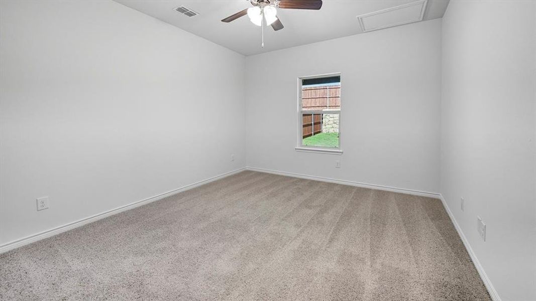 Spacious, unfurnished interior of a new home in Silverado, Aubrey (Image 32).