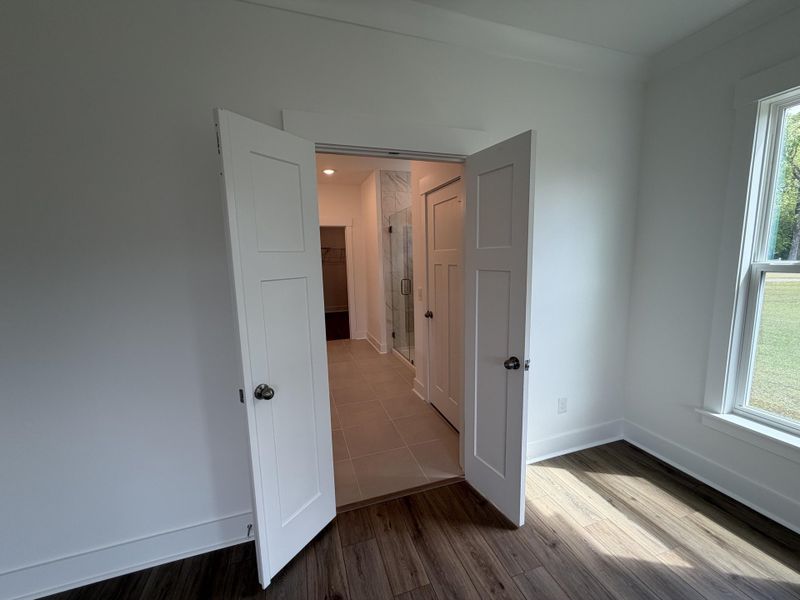 Spacious, unfurnished interior of a new home in Central Estates, Summerville (Image 33).