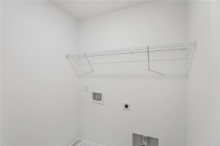 Spacious, unfurnished interior of a new home in The Pointe at Heron Bay, Locust Grove (Image 27).