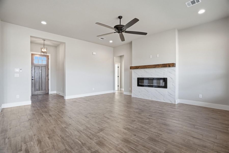 Spacious, unfurnished interior of a new home in Taylor Ranch, Springtown (Image 29).
